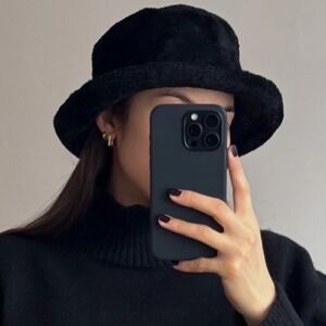 Black women hat classic